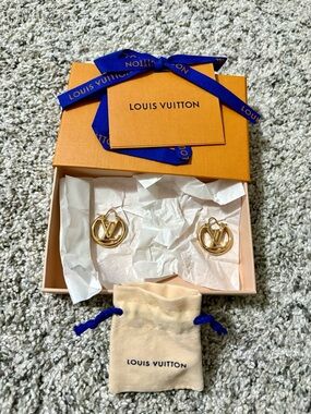 NEW Louis Vuitton Gold LV Hoop Earrings Full Packaging